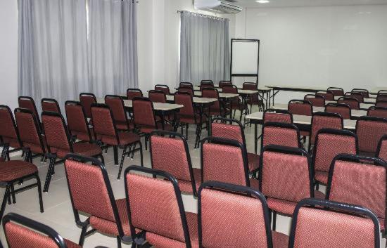 Vera Cruz Business Hotel Acailandia Luaran gambar